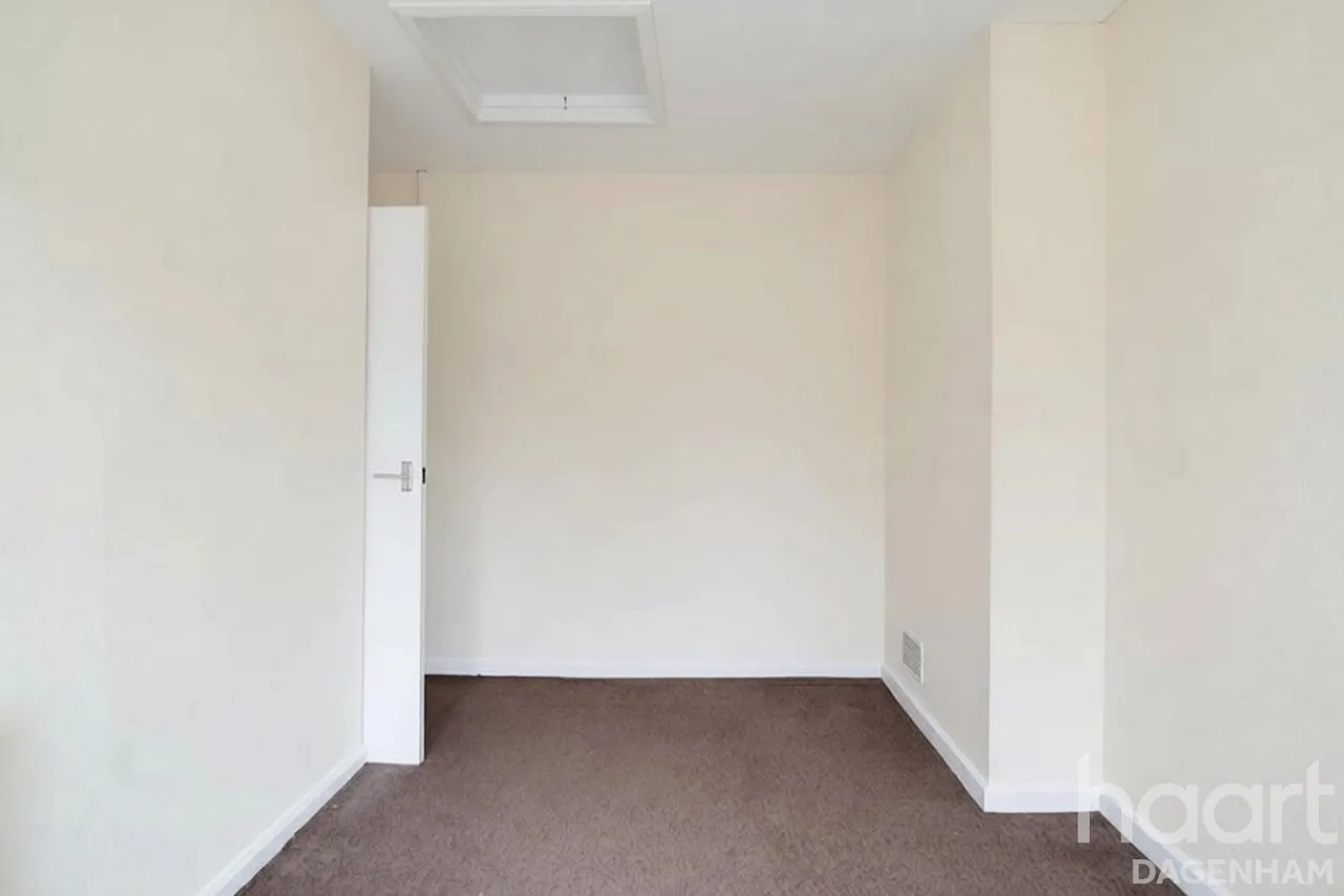 Alibon Road, Dagenham, RM10, photo 11