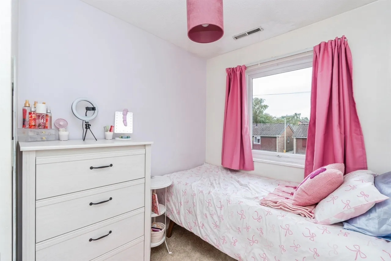 St. Blaize Road, Romsey, SO51, photo 9