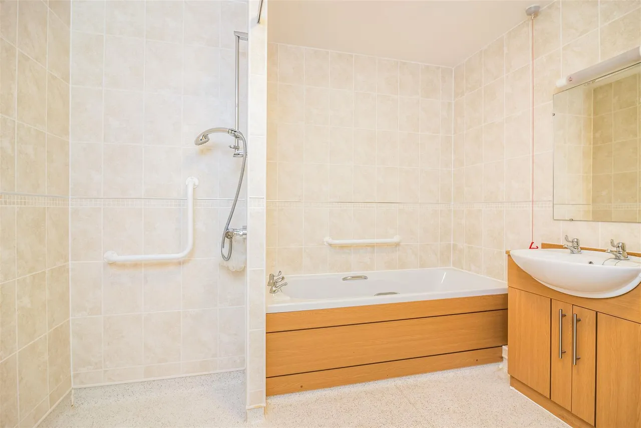 Malpas Road, Northallerton, DL7, photo 7