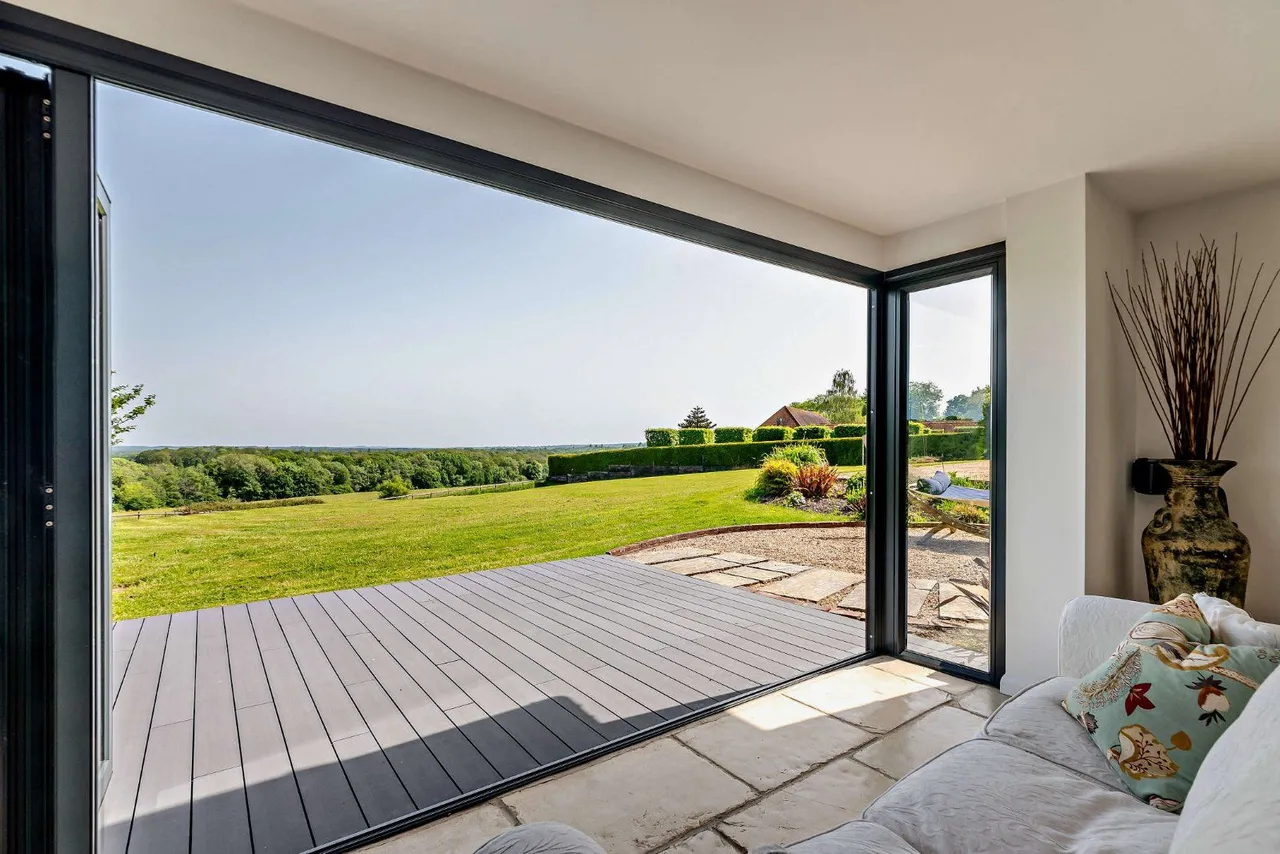 Blackmoor, Liss, Hampshire, GU33 6DD, photo 10