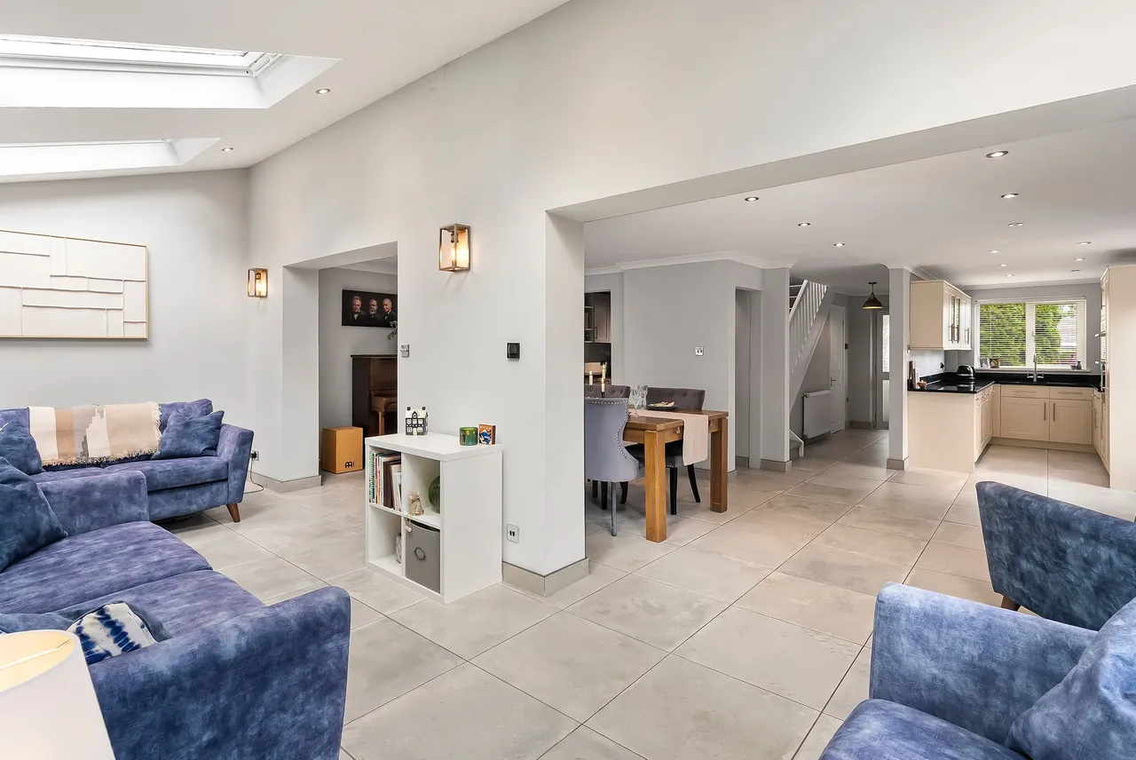 Hookstone Close, Harrogate, HG2, photo 3