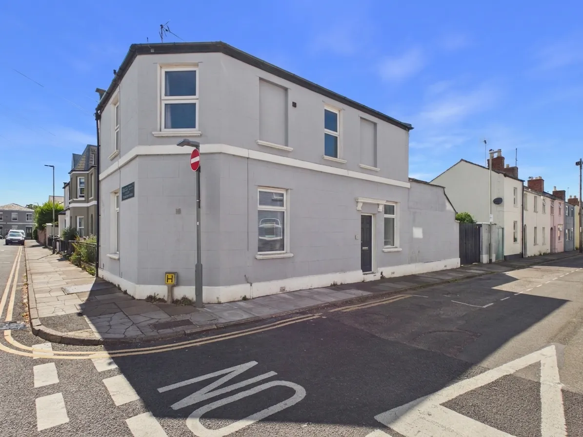 3 bed house for sale — Marlborough Place Princes Street, Cheltenham, GL52 6BW