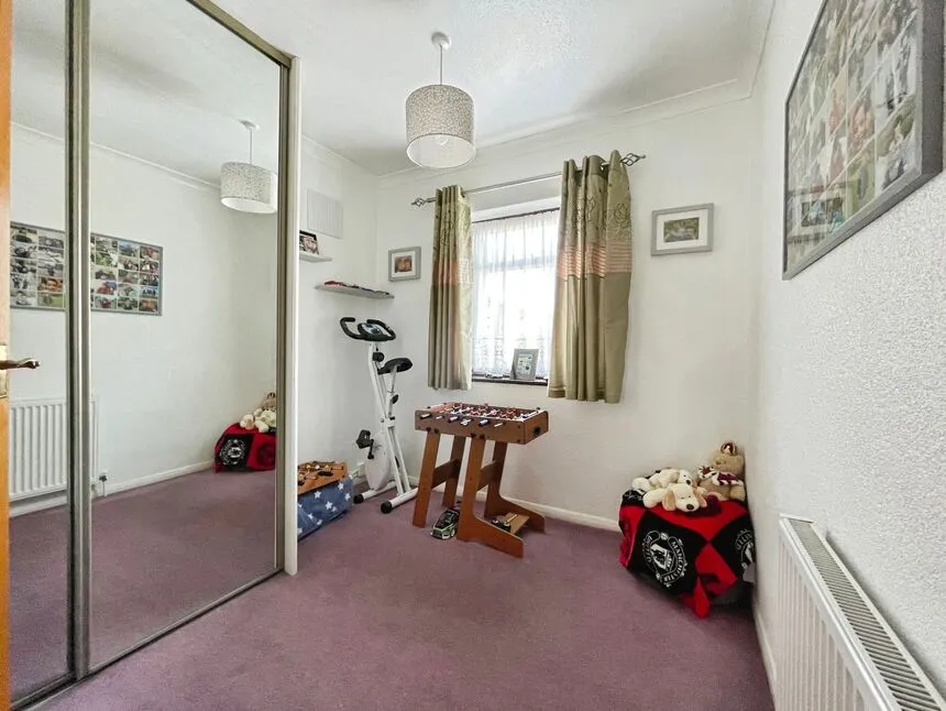 Lansdowne Close, Watford, Hertfordshire, WD25, photo 10