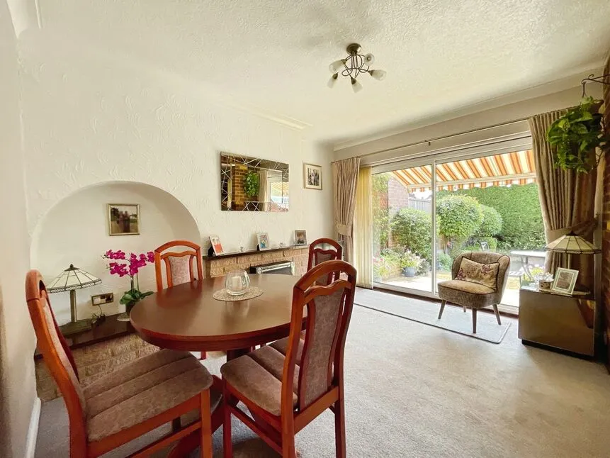 Lansdowne Close, Watford, Hertfordshire, WD25, photo 6
