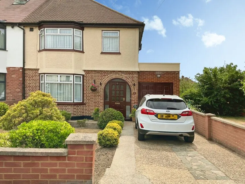 3 bed house for sale — Lansdowne Close, Watford, Hertfordshire, WD25