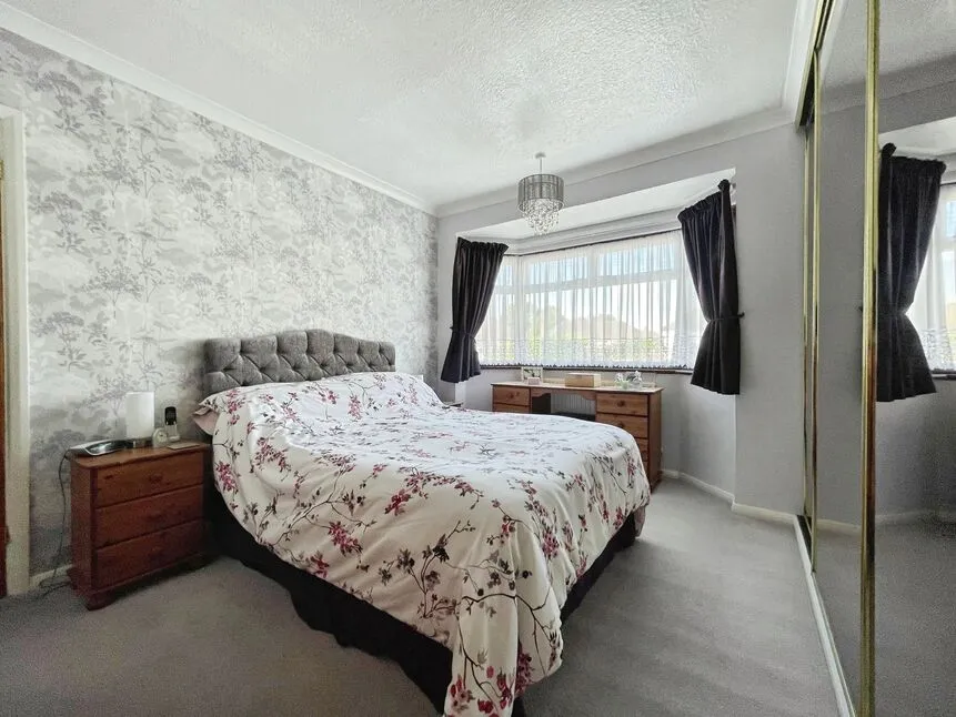Lansdowne Close, Watford, Hertfordshire, WD25, photo 8