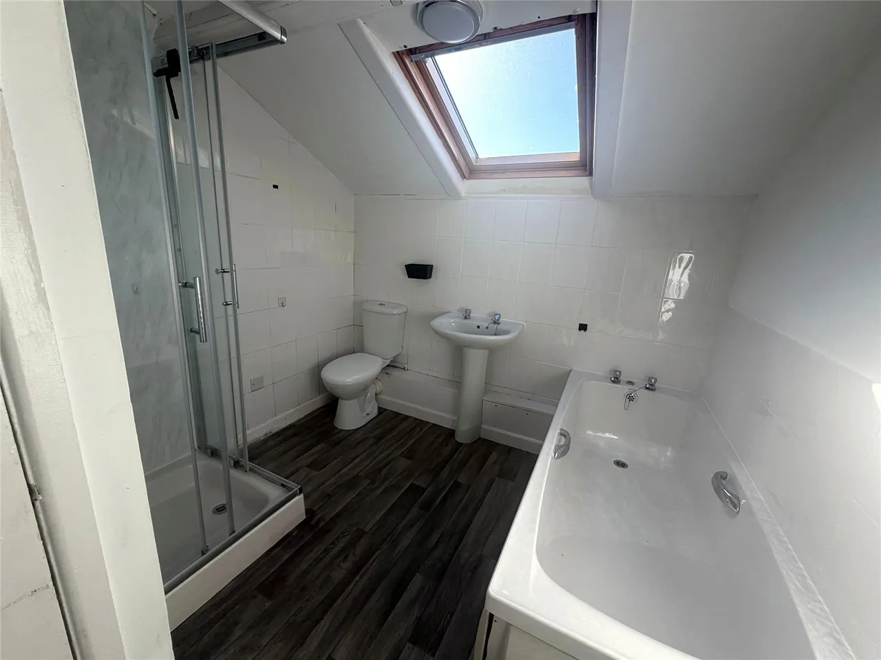St. Peters Road, Milford Haven, SA73, photo 6