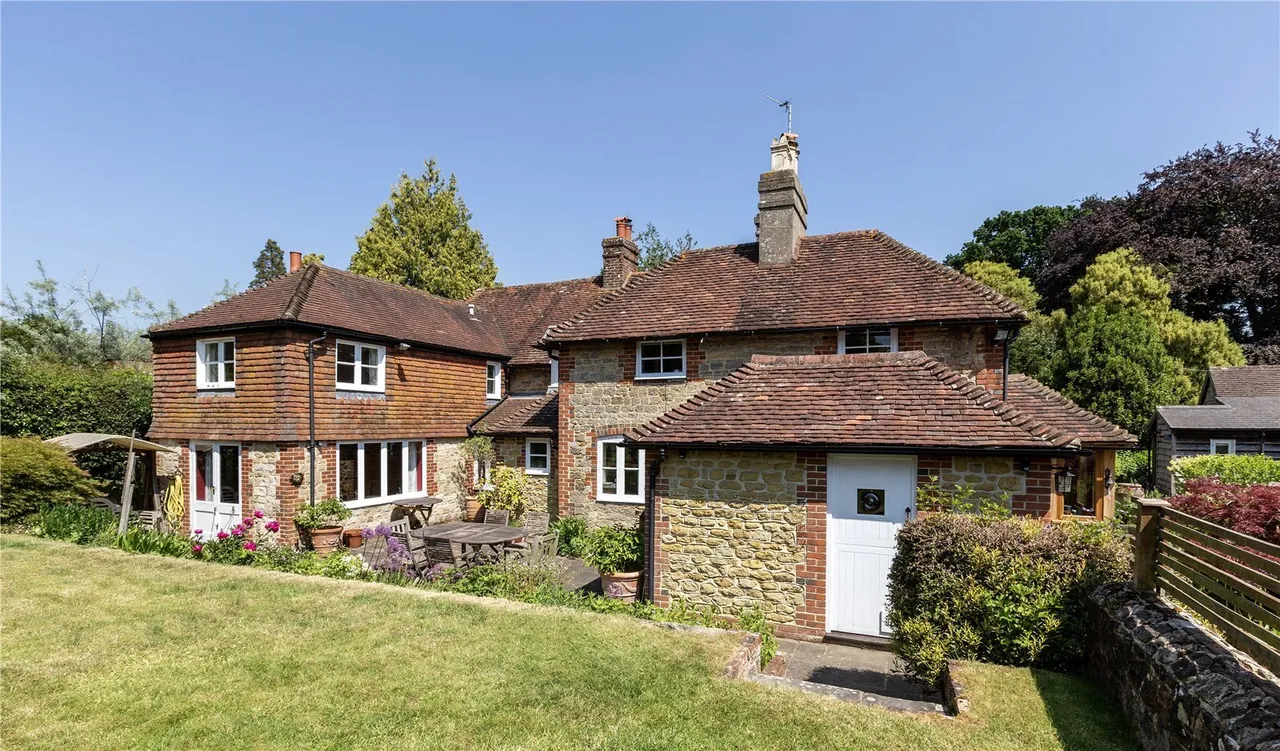Little Bognor, Fittleworth, RH20, photo 2