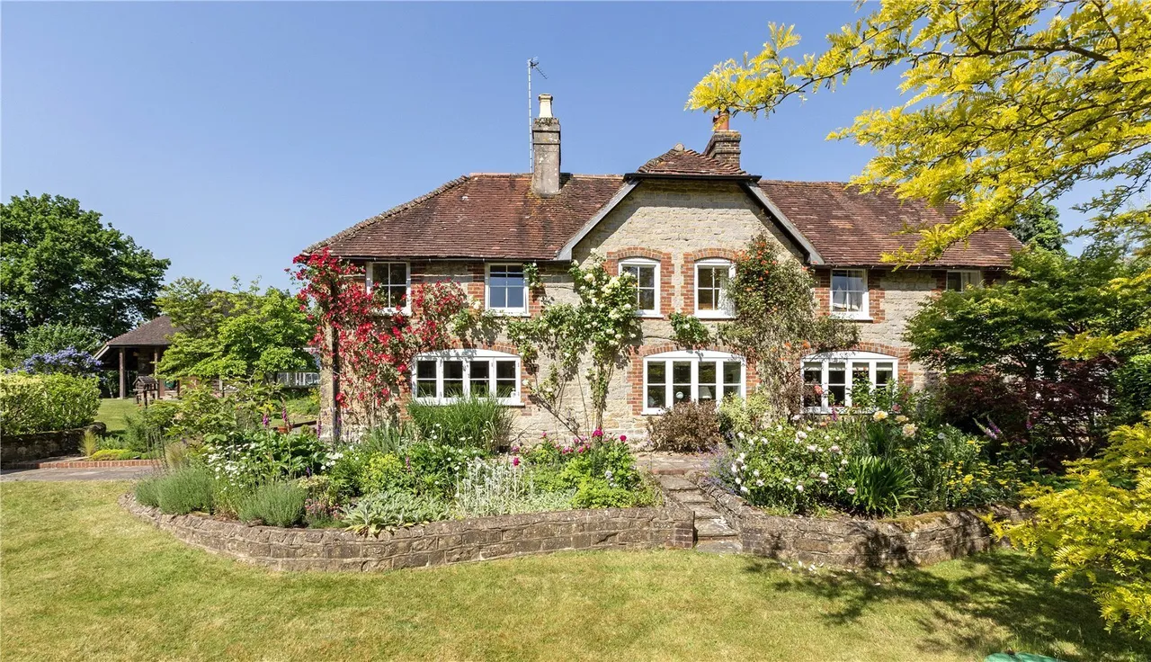 4 bed house for sale, Little Bognor, Fittleworth, RH20