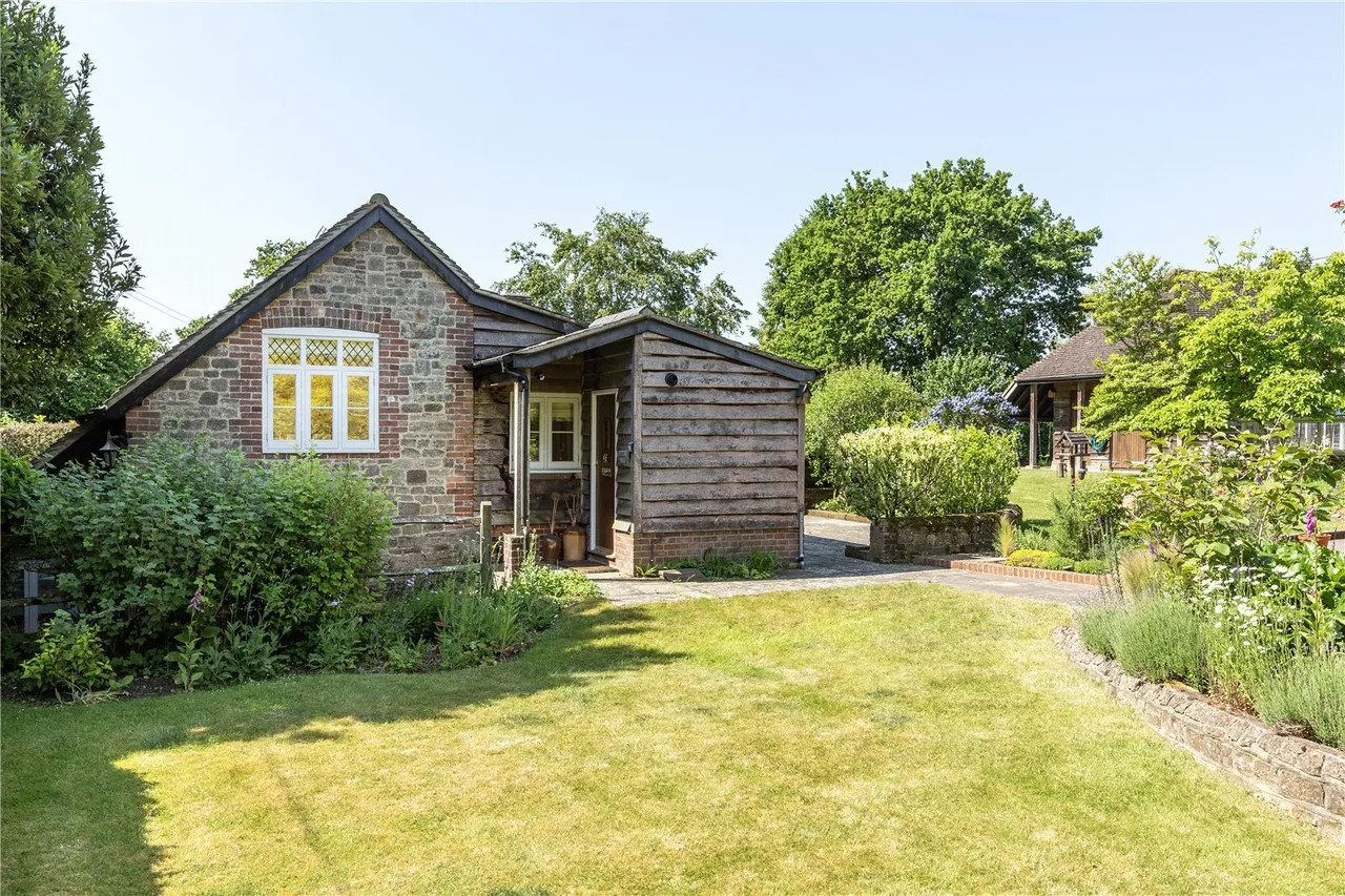 Little Bognor, Fittleworth, RH20, photo 20