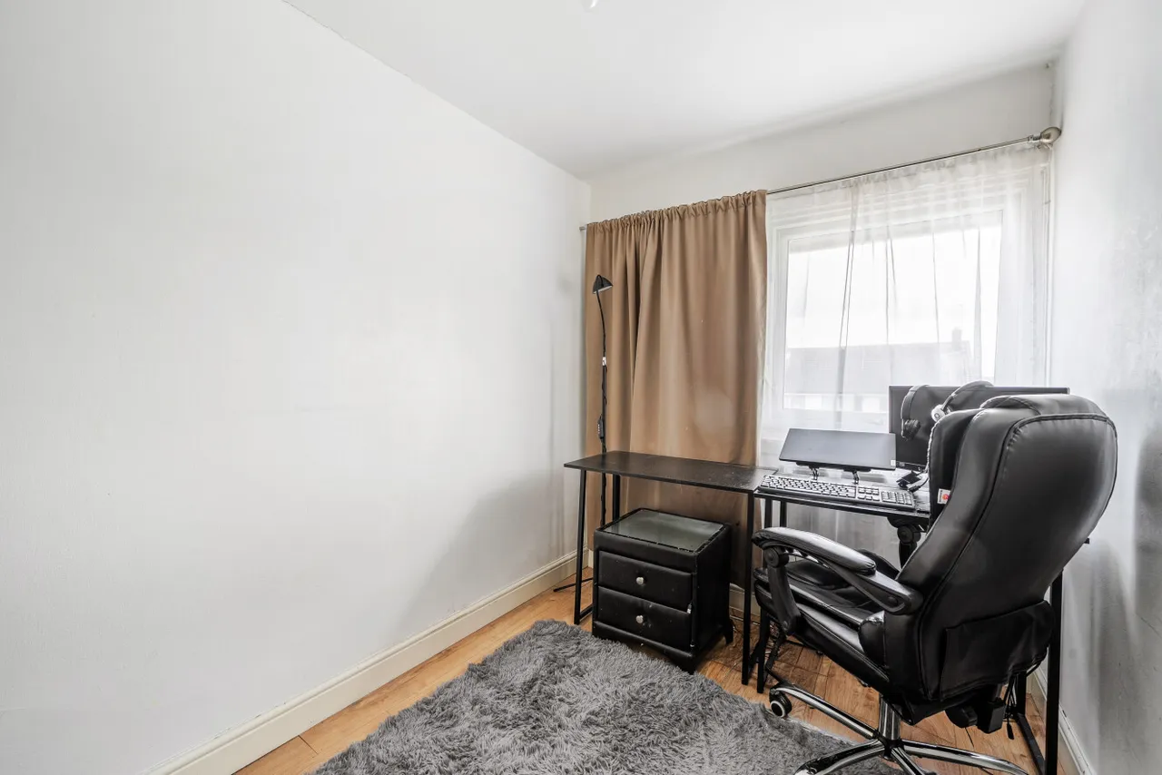 Mead Way, Hayes, Bromley, BR2, photo 11