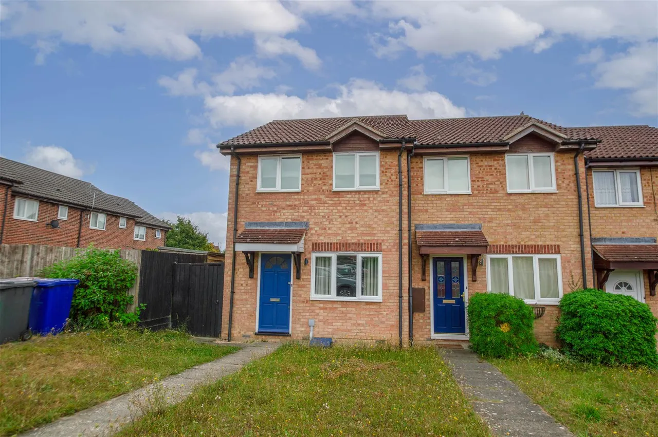 2 bed house to rent, Stockley Close, Haverhill, CB9