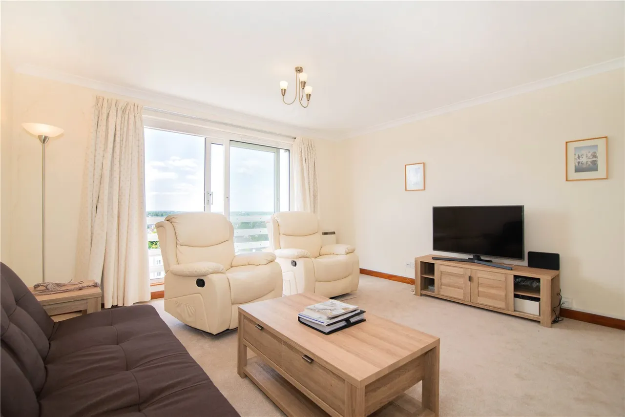 Eaton Drive, Kingston upon Thames, KT2, photo 4