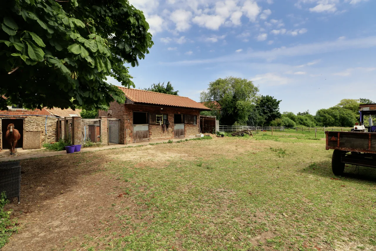 The Old Manor House, Whitton, DN15, photo 25