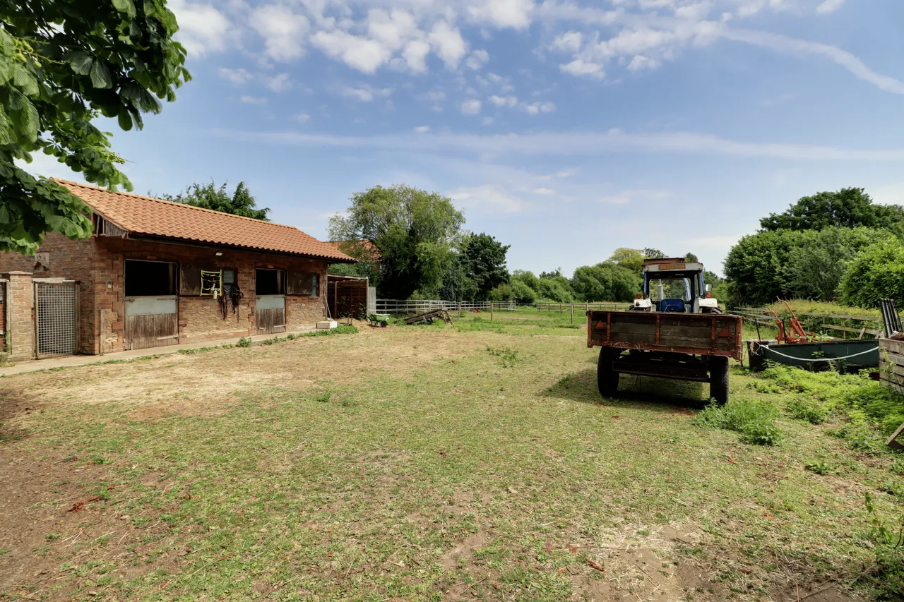 The Old Manor House, Whitton, DN15, photo 4