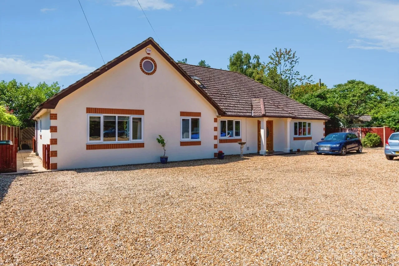 Wayside Road, St. Leonards, BH24, photo 28