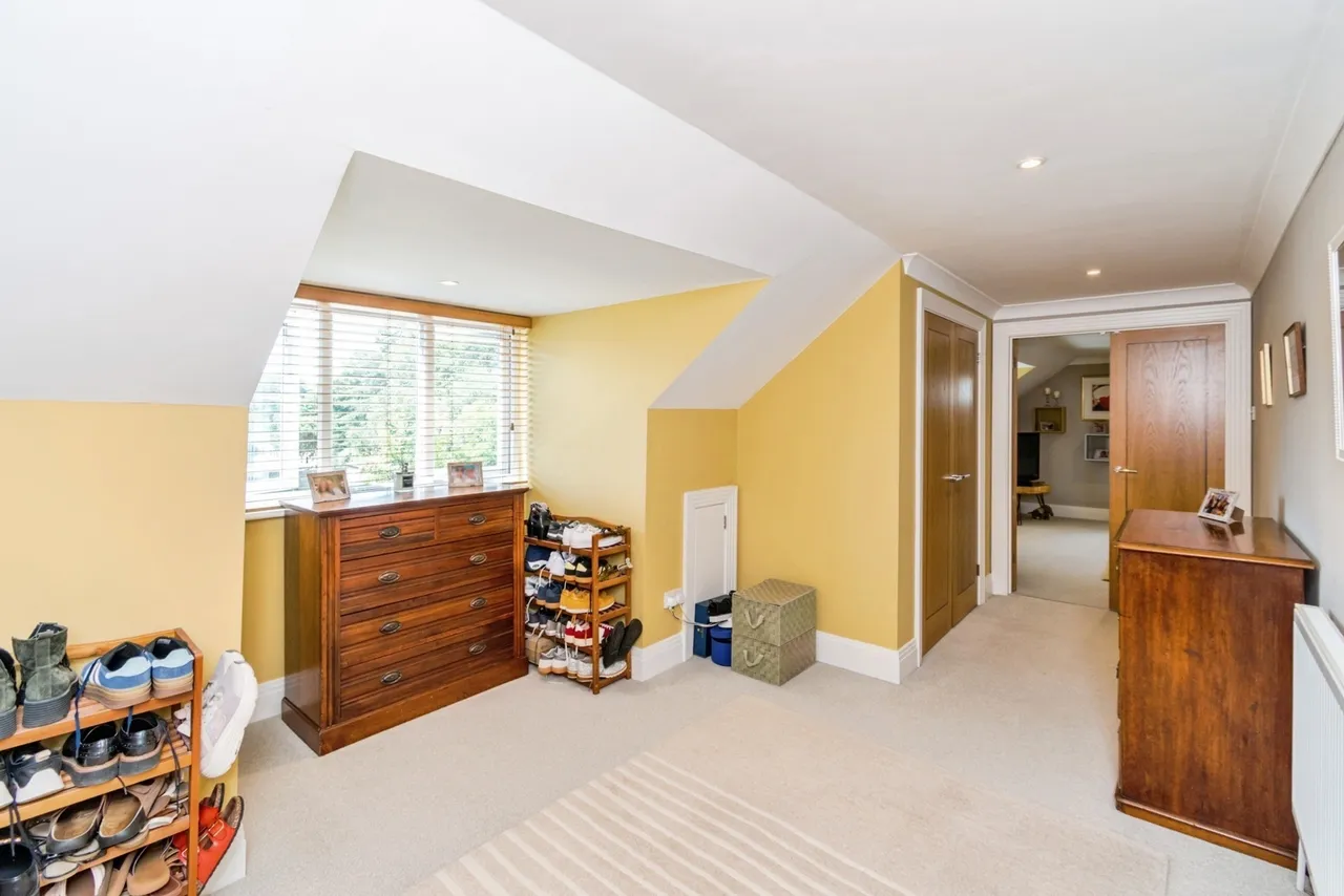 Wayside Road, St. Leonards, BH24, photo 9