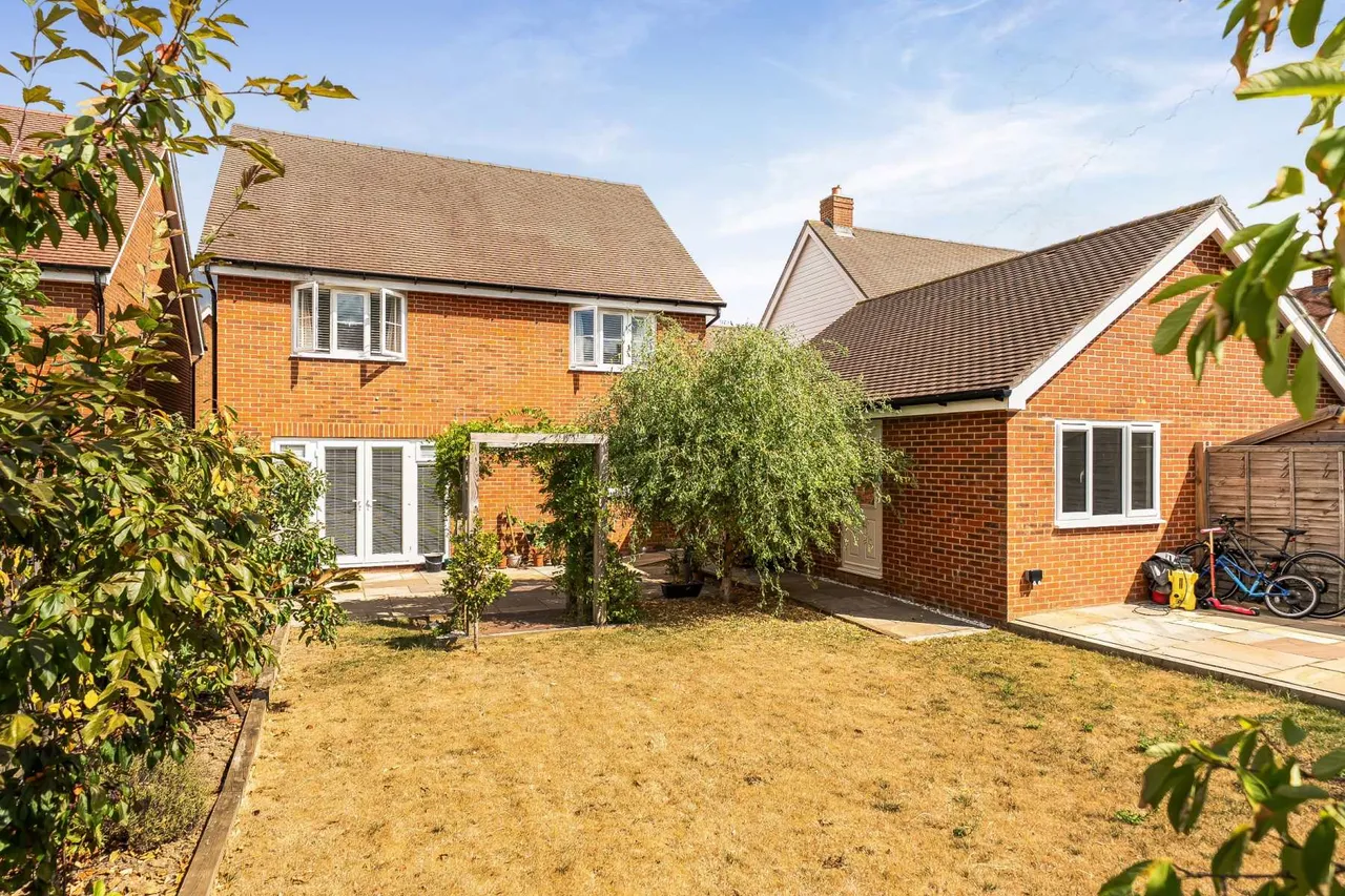 Windmill Crescent, Ashford, Kent, TN27 9DG, photo 19