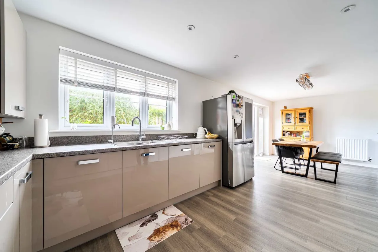 Windmill Crescent, Ashford, Kent, TN27 9DG, photo 6