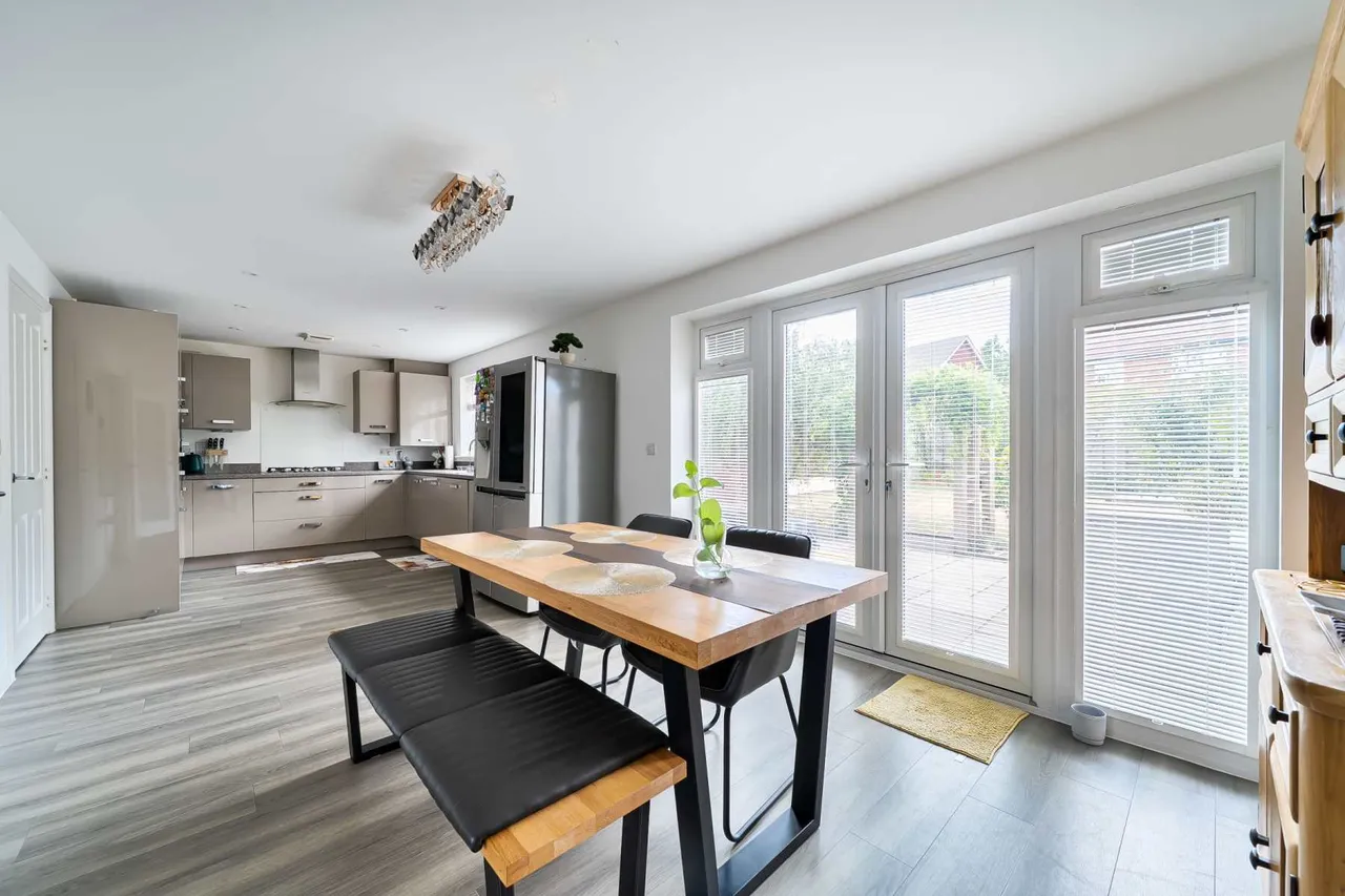 Windmill Crescent, Ashford, Kent, TN27 9DG, photo 8