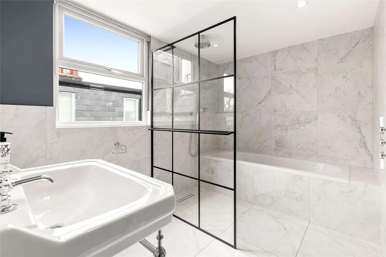 Earlsfield Road, London, SW18 3DN, photo 11