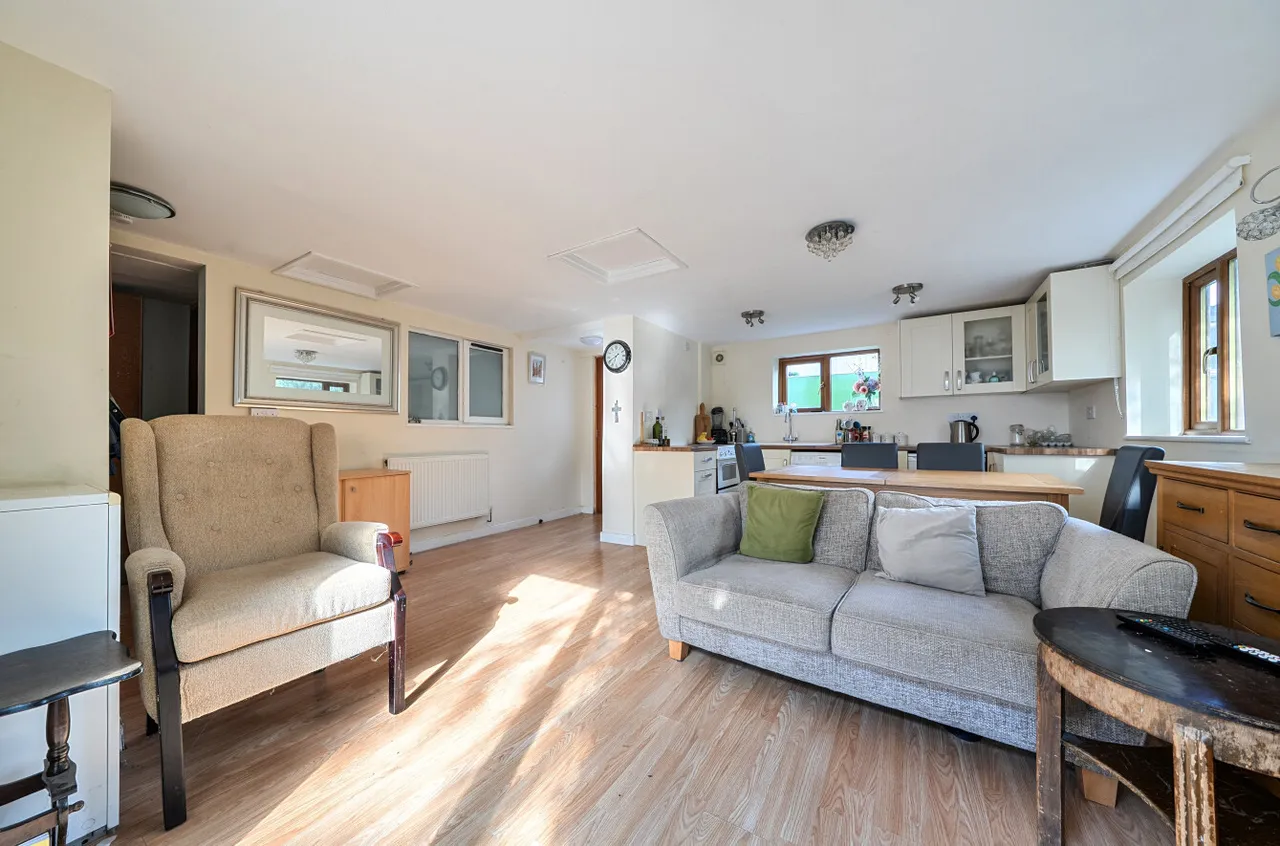 Oakley Park, Llanidloes, photo 25