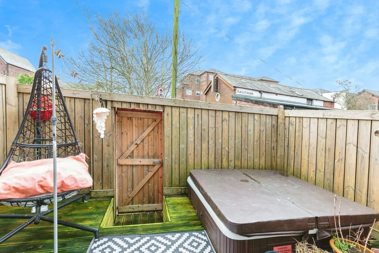 South Clifton Street, Lytham St. Annes, FY8, photo 16