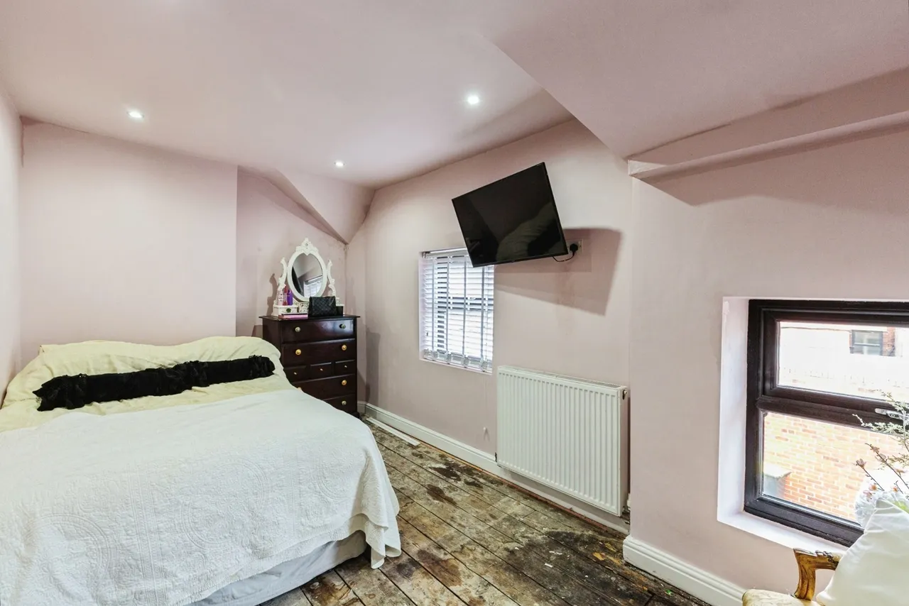 South Clifton Street, Lytham St. Annes, FY8, photo 9