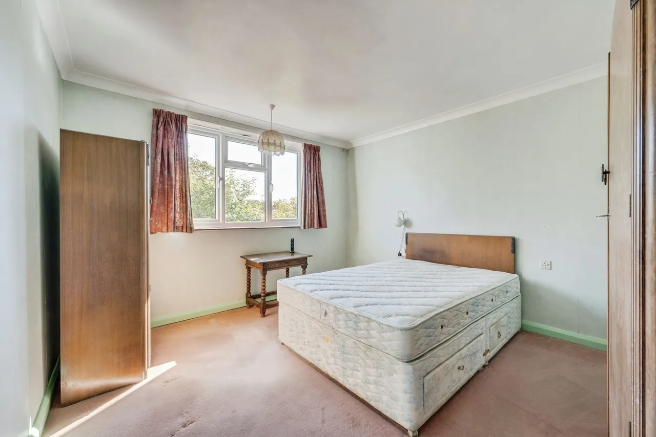 Green Lane, Chessington, KT9, photo 6