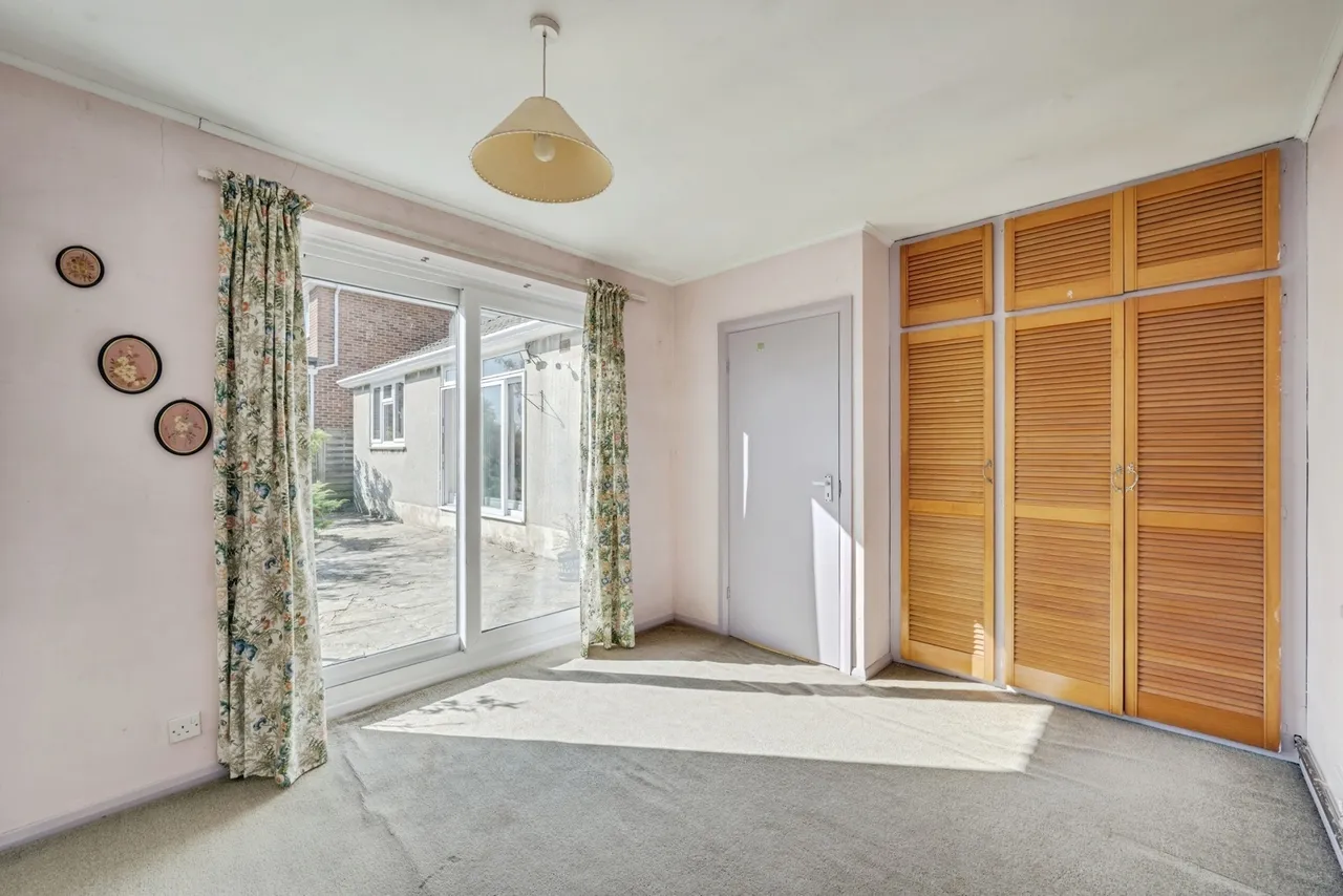 Green Lane, Chessington, KT9, photo 8