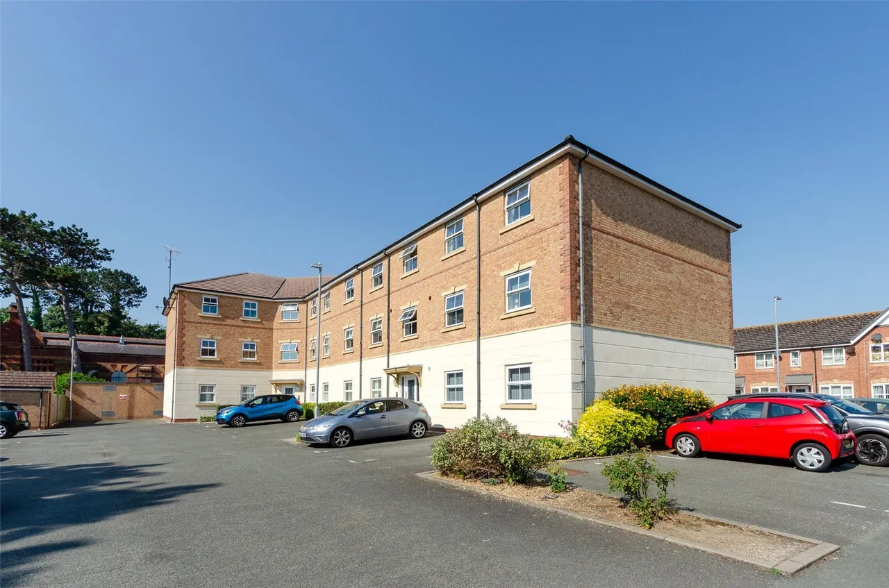 2 bed flat for sale, Cysgod Y Bryn, Rhos on Sea