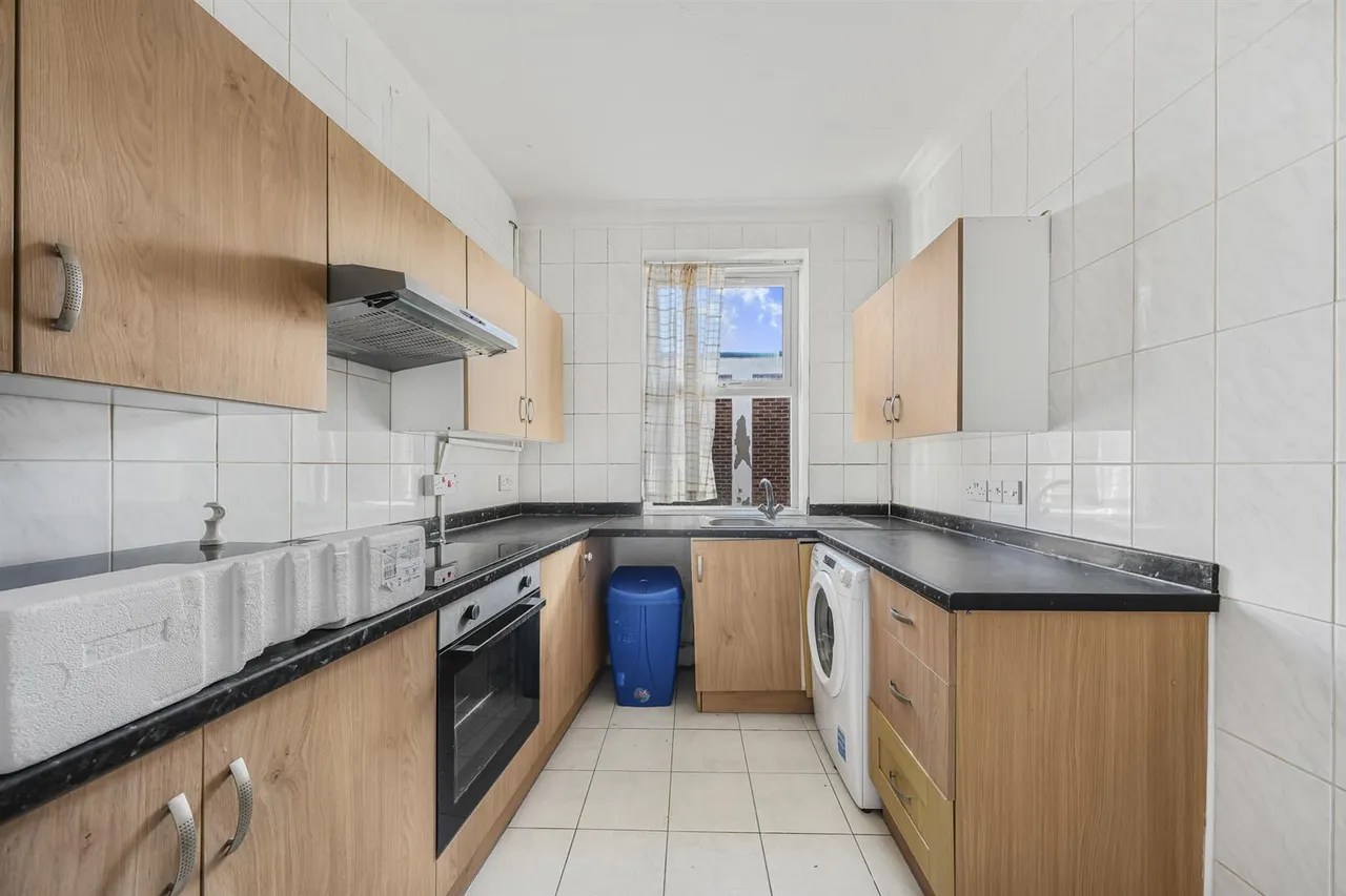 Station Road, North Chingford, E4, photo 5