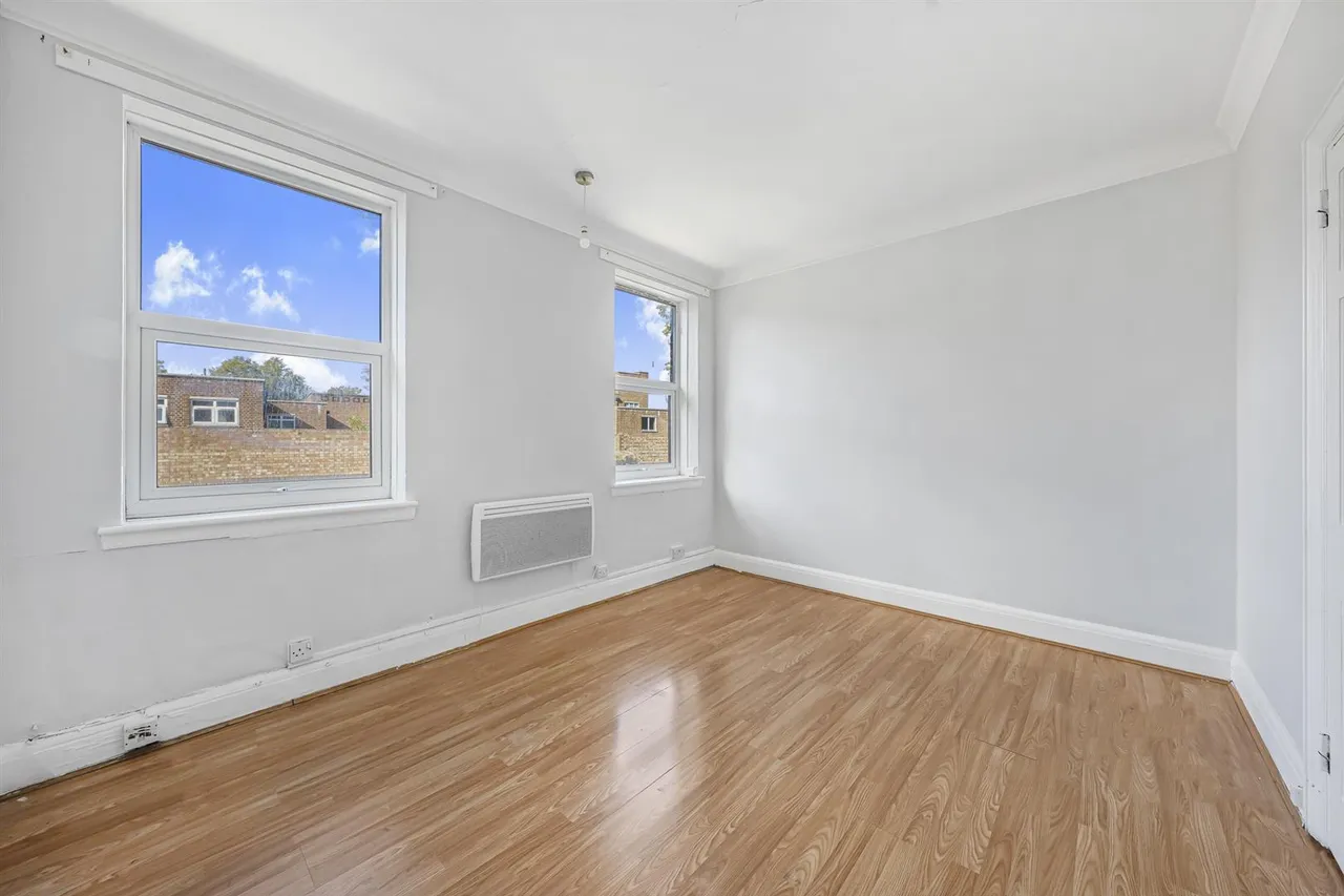 Station Road, North Chingford, E4, photo 8