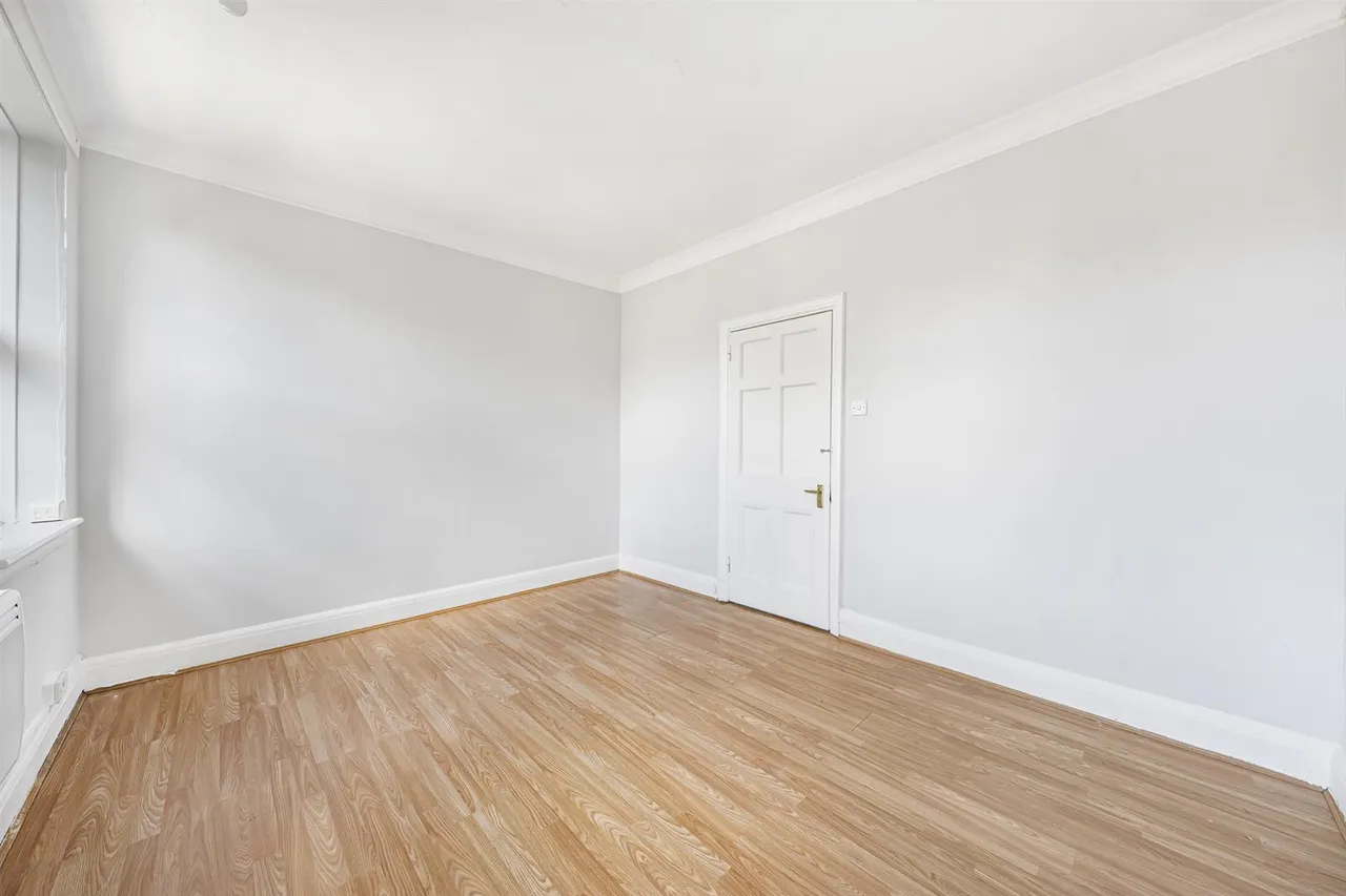 Station Road, North Chingford, E4, photo 9