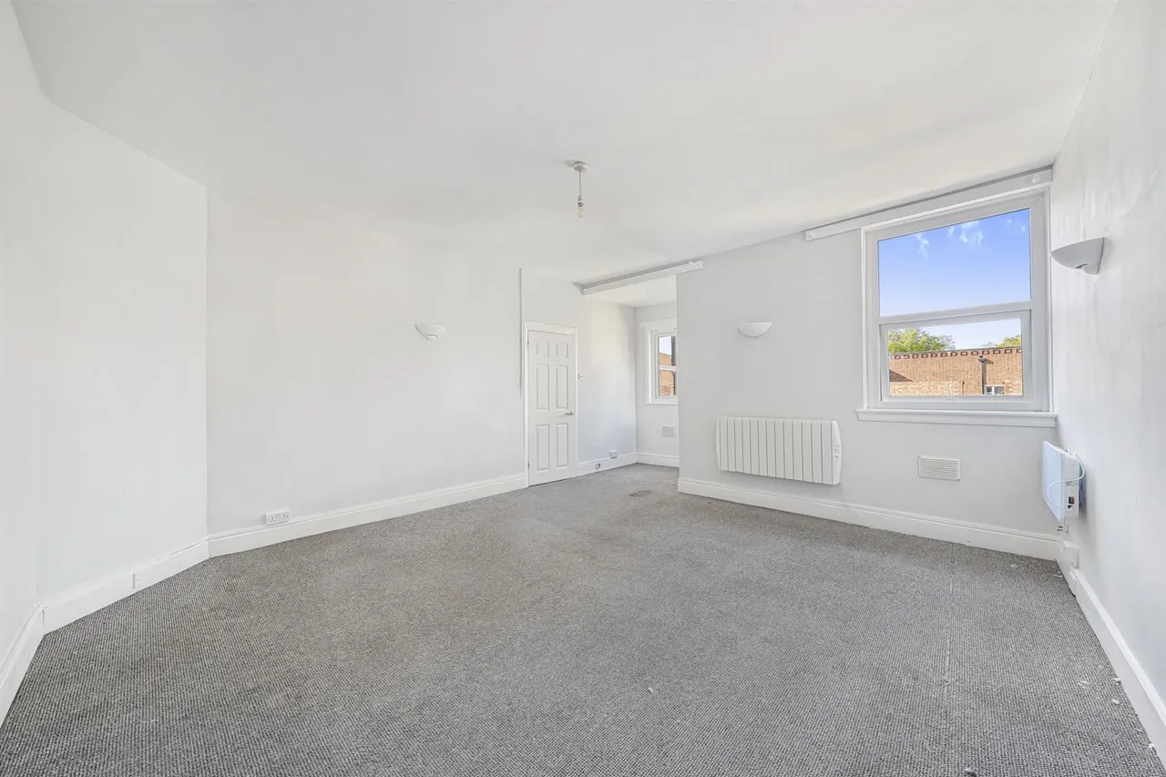 Station Road, North Chingford, E4, photo 3