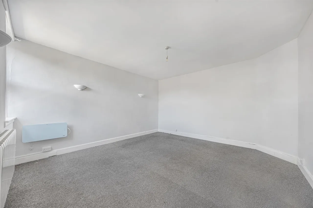 Station Road, North Chingford, E4, photo 17