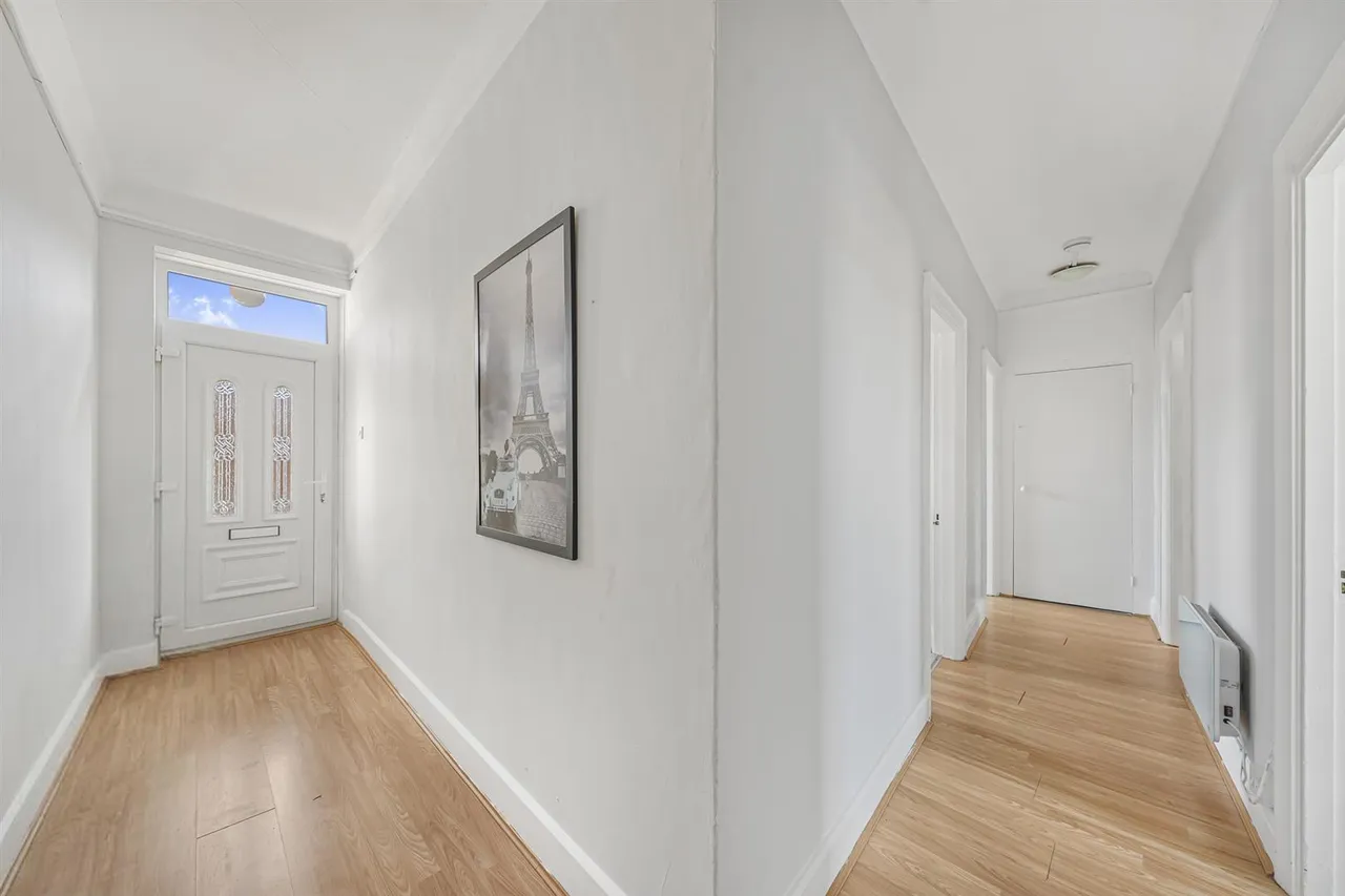 Station Road, North Chingford, E4, photo 7