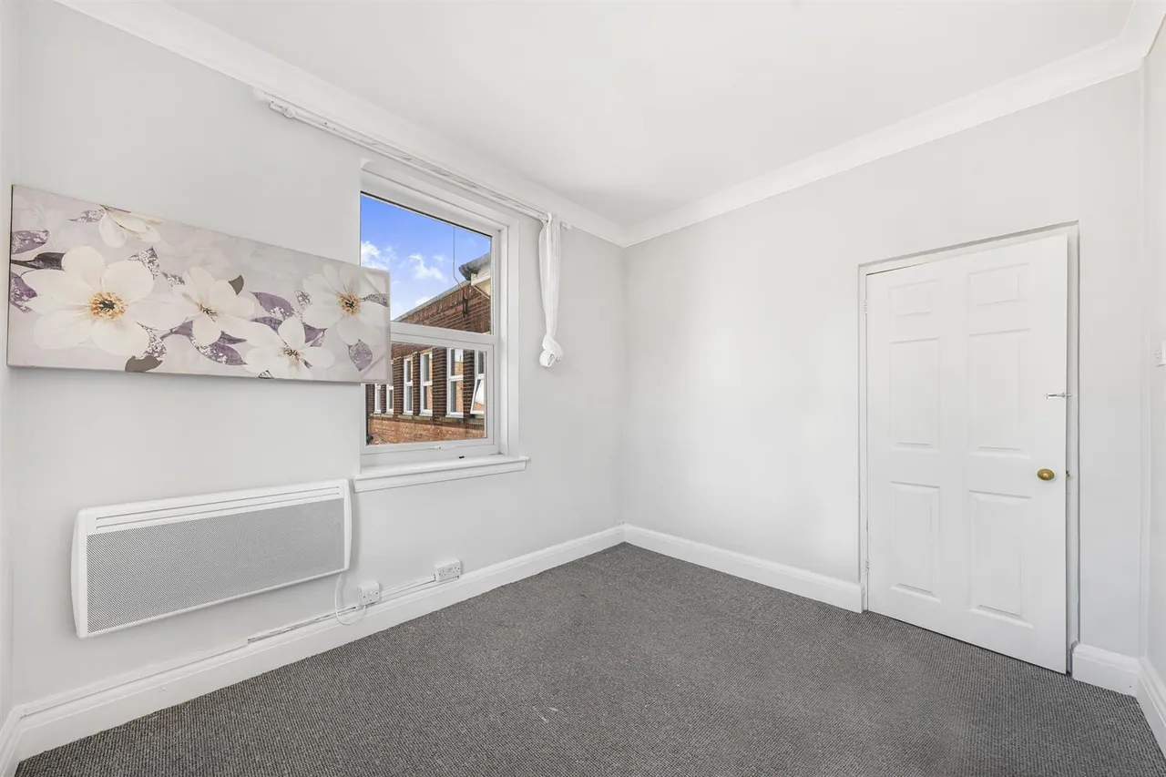Station Road, North Chingford, E4, photo 11