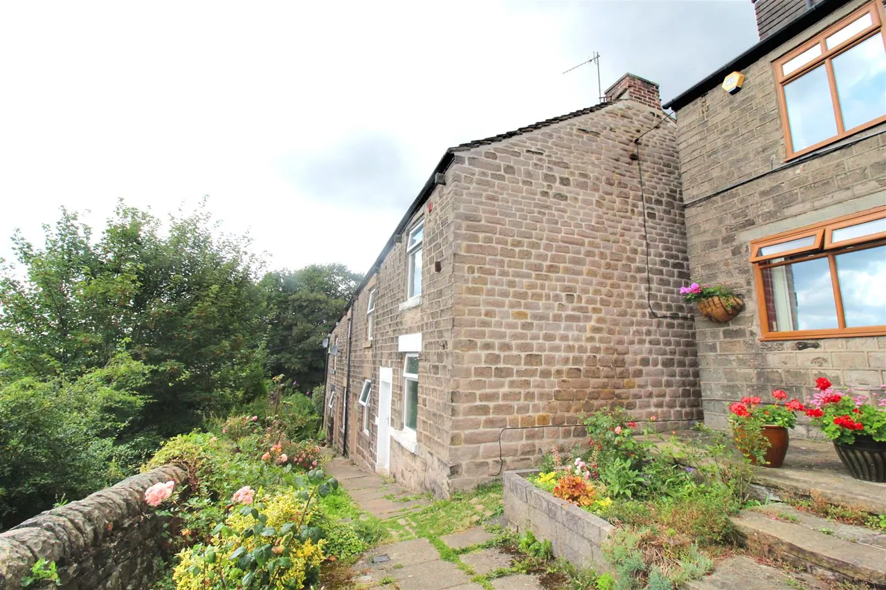Bank Gate, Broadbottom, SK14, photo 10