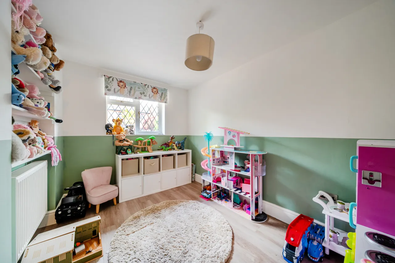 Burrows Close, Penn, HP10, photo 14
