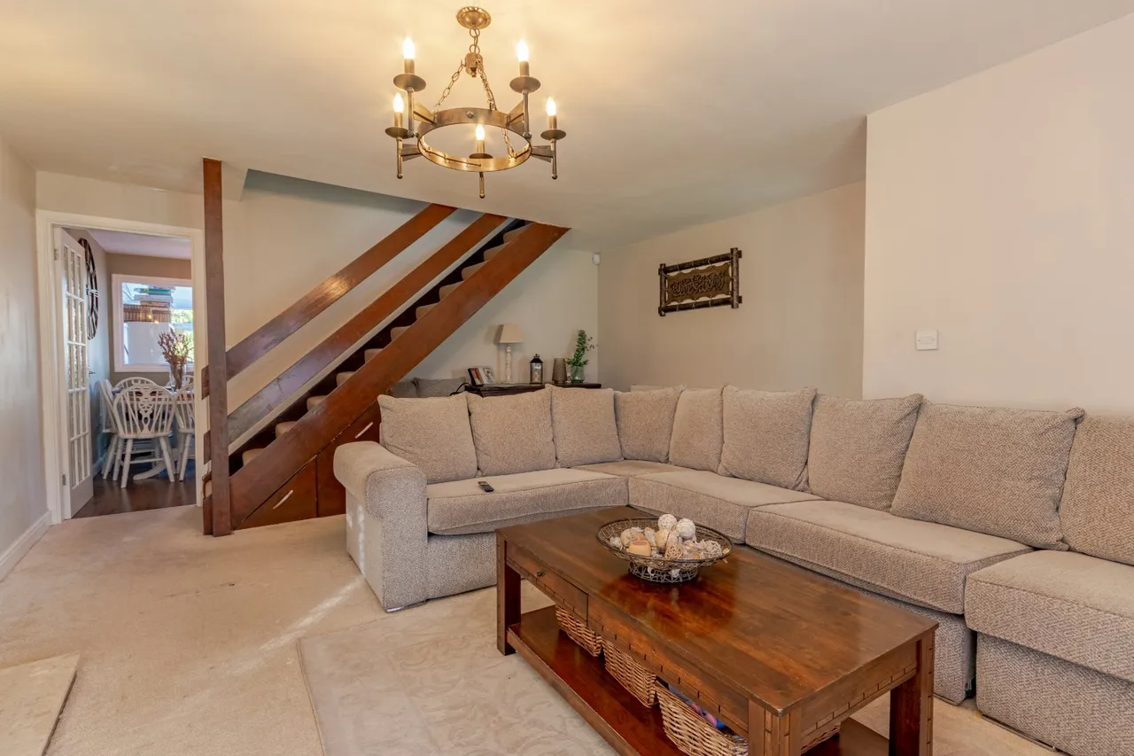 Moorhead Crescent, Shipley, BD18, photo 7