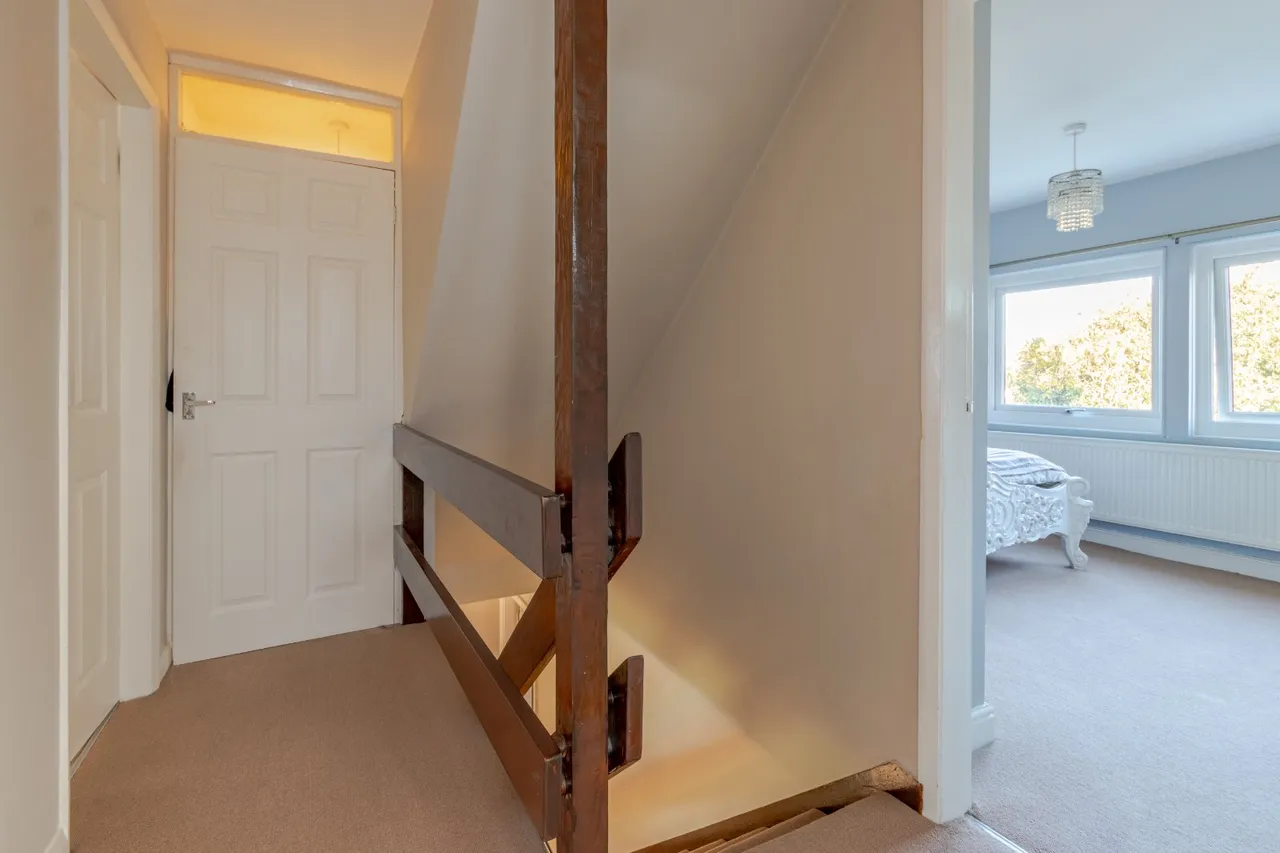 Moorhead Crescent, Shipley, BD18, photo 16