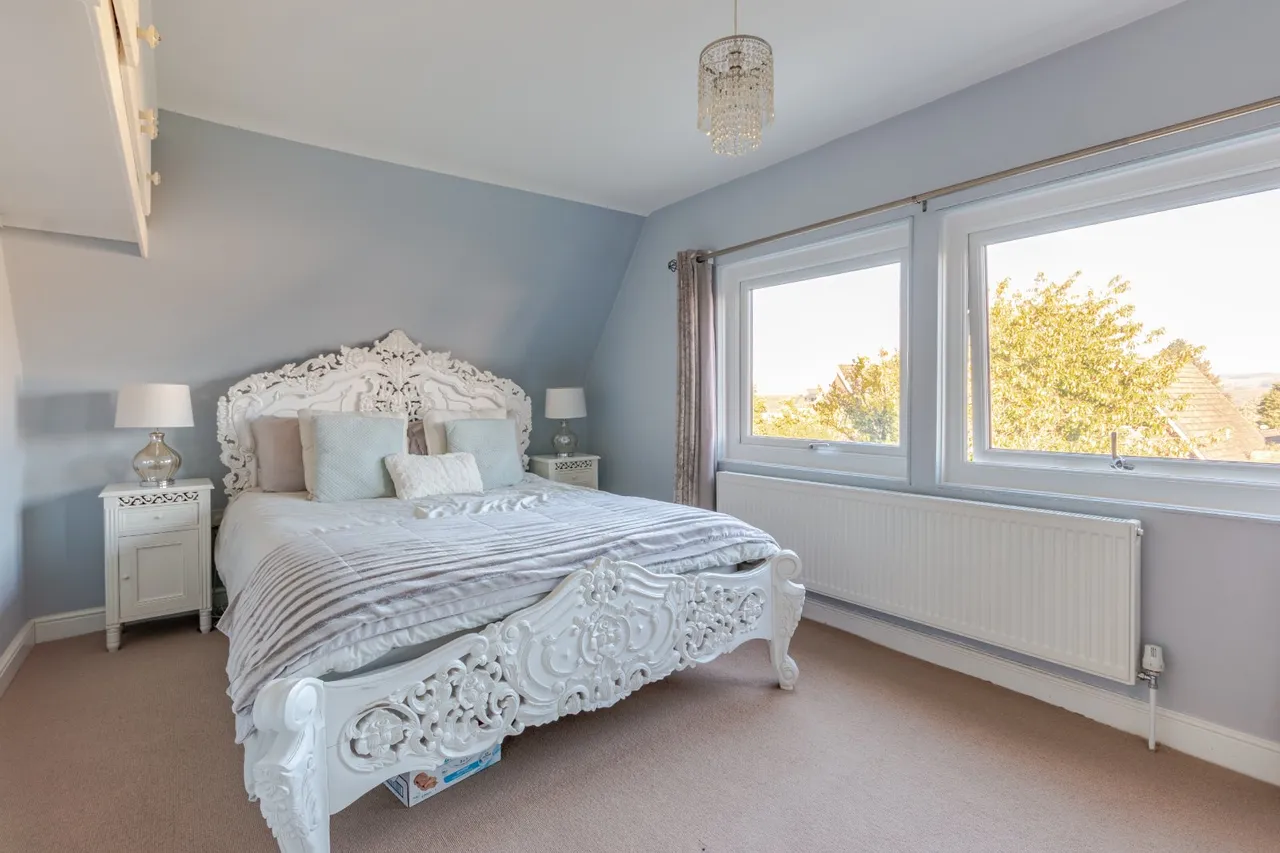 Moorhead Crescent, Shipley, BD18, photo 9