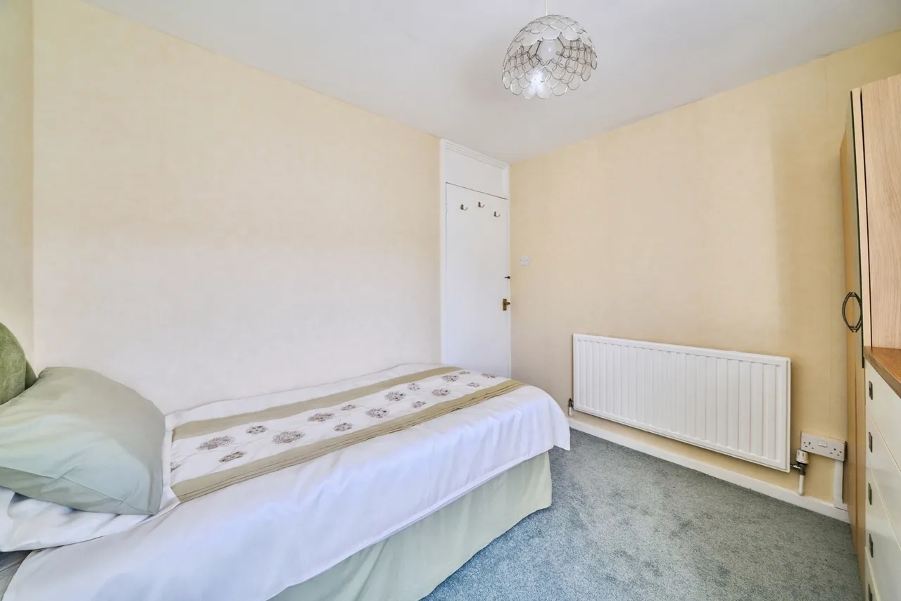 Great Eastern Road, London, E15, photo 13