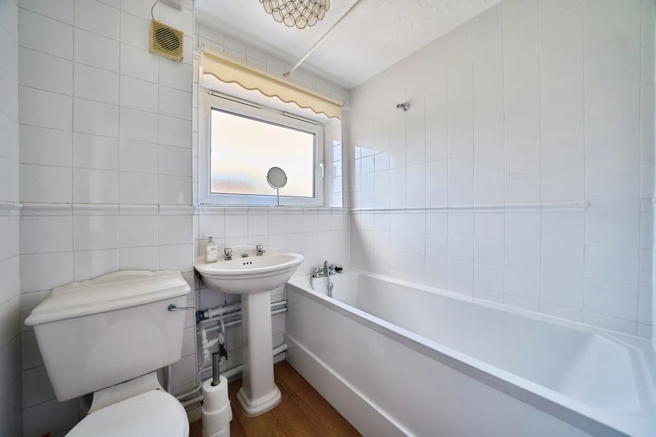 Great Eastern Road, London, E15, photo 16