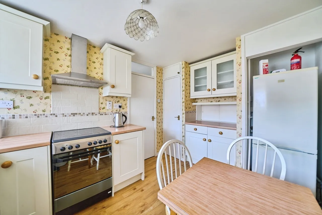 Great Eastern Road, London, E15, photo 6