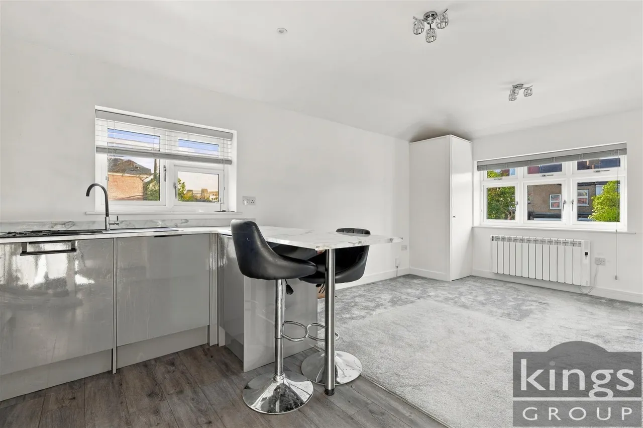Leighton Road, Enfield, photo 7