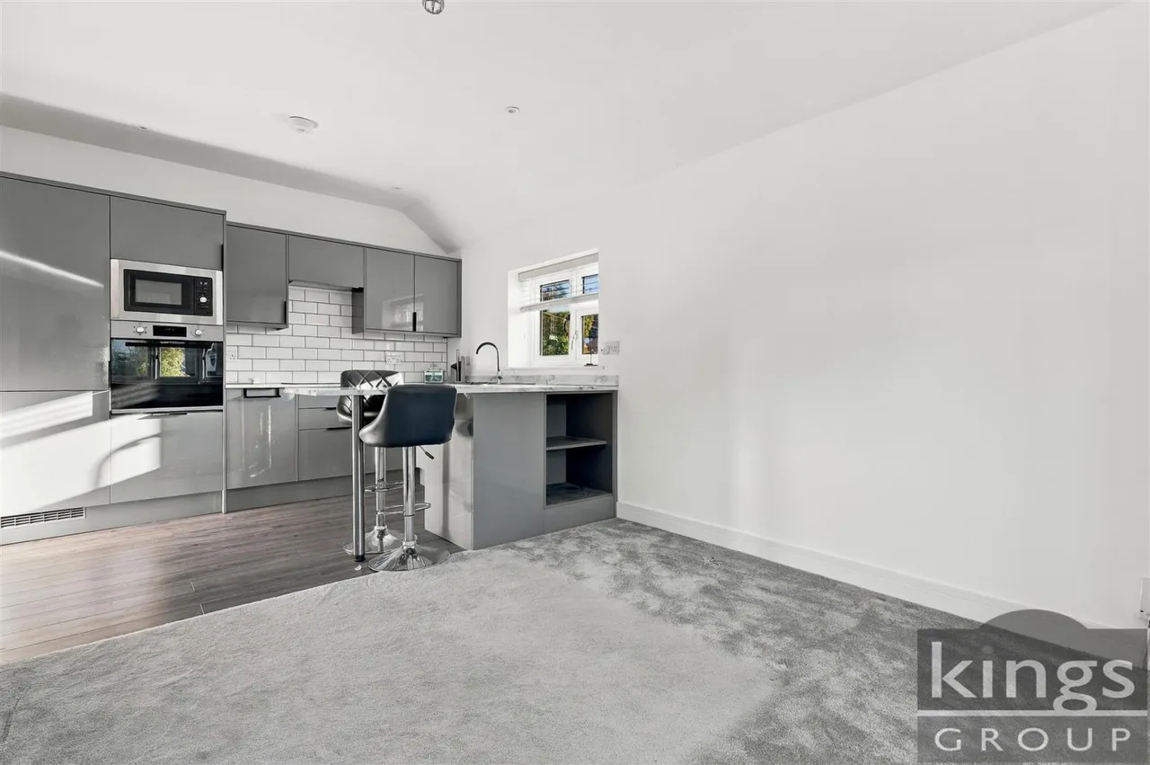 Leighton Road, Enfield, photo 5