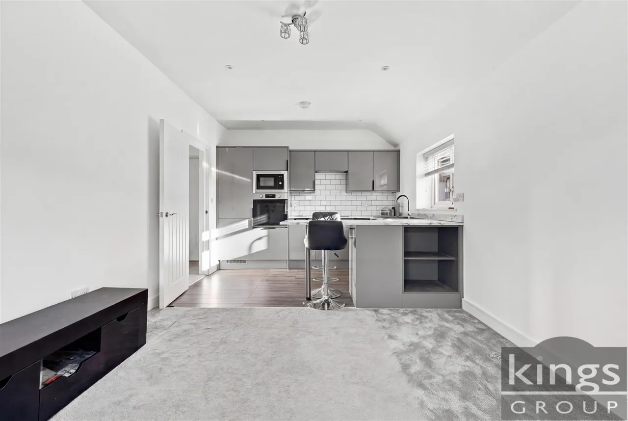 Leighton Road, Enfield, photo 3