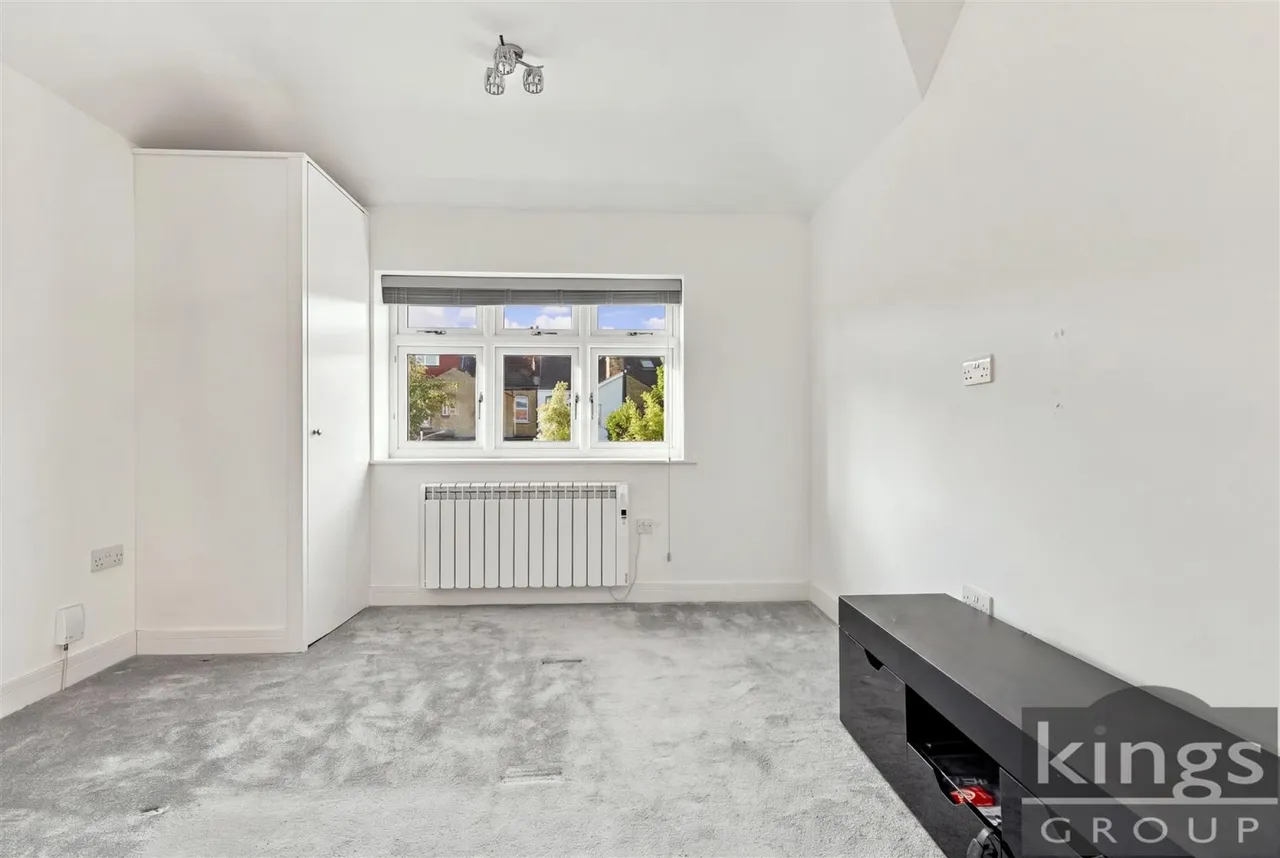Leighton Road, Enfield, photo 15